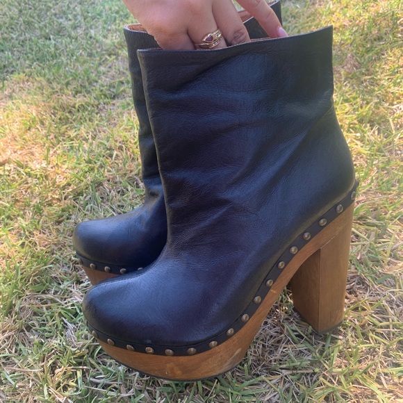 Platform leather with wood shoes - Picture 6 of 11